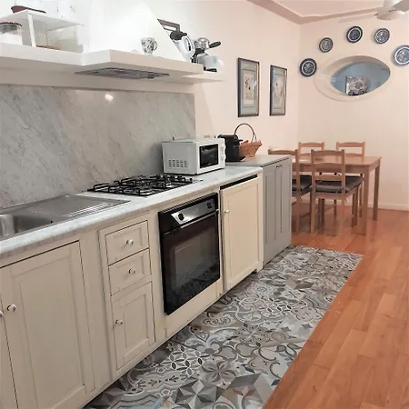 Vittoria Apartment *