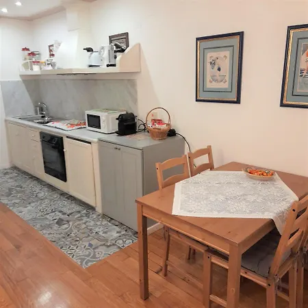 Vittoria * Νάπολη